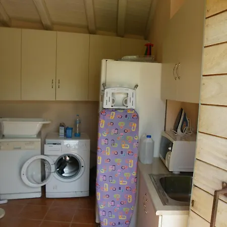 Areti Holiday Ária