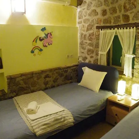Areti Holiday Landhuis Ária